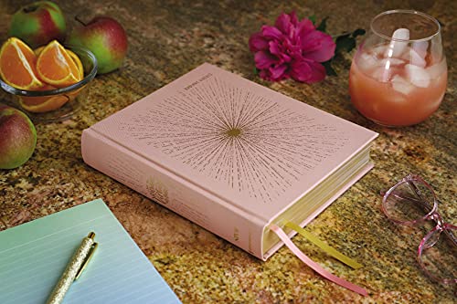 NIV, Radiant Virtues Bible: A Beautiful Word Collection, Cloth over Board, Pink, Red Letter, Comfort Print: Explore the virtues of faith, hope, and love