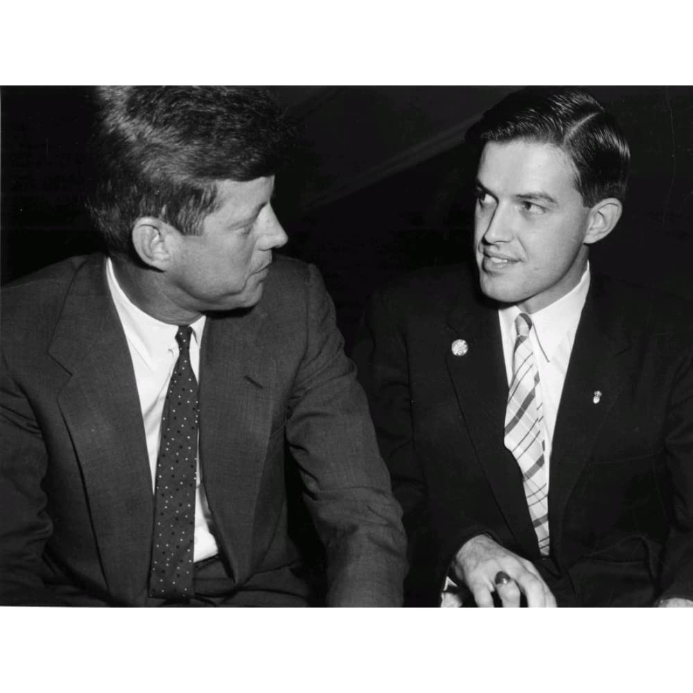 The Last Honest Man: The CIA, the FBI, the Mafia, and the Kennedys-and One Senator's Fight to Save Democracy