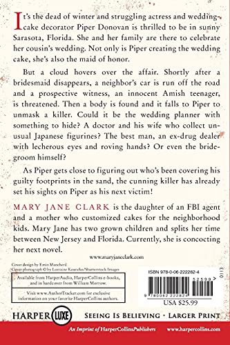 Footprints in the Sand: A Piper Donovan Mystery (Piper Donovan/Wedding Cake Mysteries, 3)