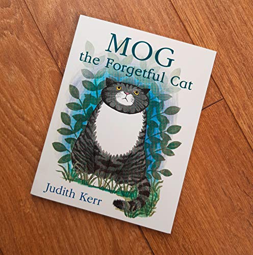 Mog the Forgetful Cat Book and Toy Gift Set: Everybodys favourite cat - as seen on TV in the beloved Channel 4 Christmas animation!