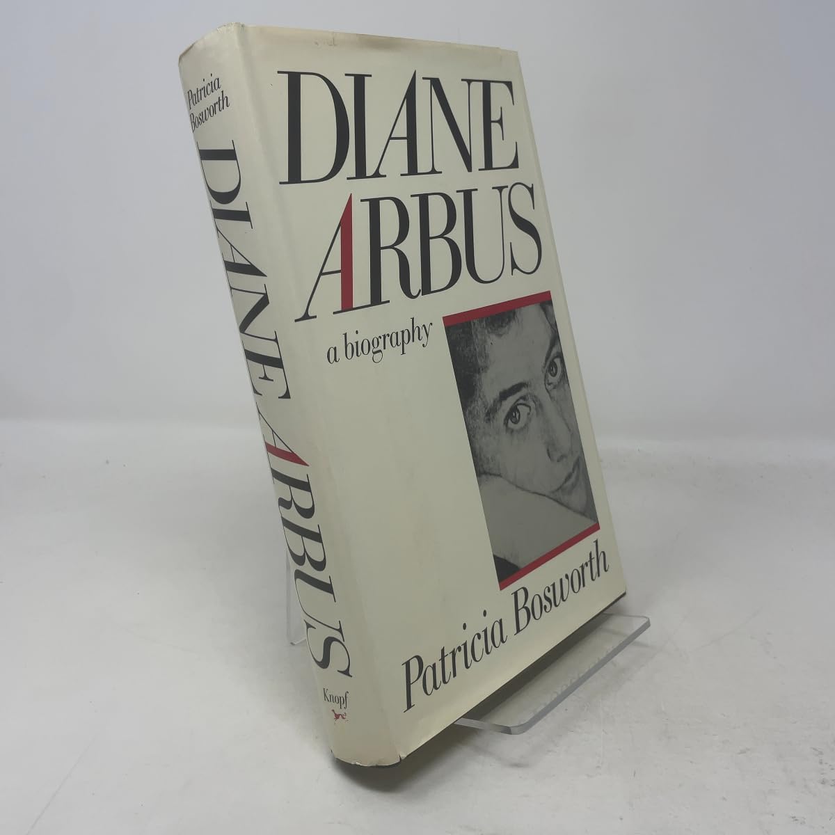 Diane Arbus: A Biography