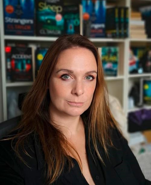Her Last Holiday: from the Sunday Times bestselling author of Strangers and Sleep comes the most addictive crime thriller of 2021