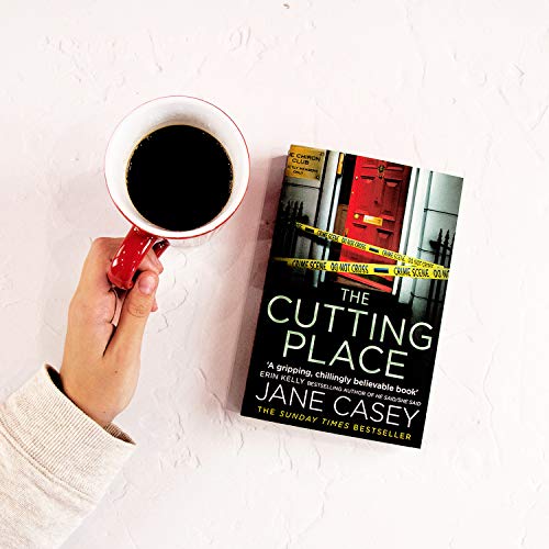 The Cutting Place: The gripping crime suspense detective thriller from the Top Ten Sunday Times bestselling author (Maeve Kerrigan) (Book 9)