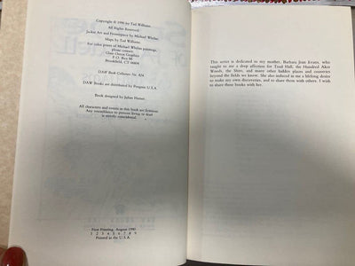 The Stone of Farewell (Memory, Sorrow, and Thorn, Book 2)