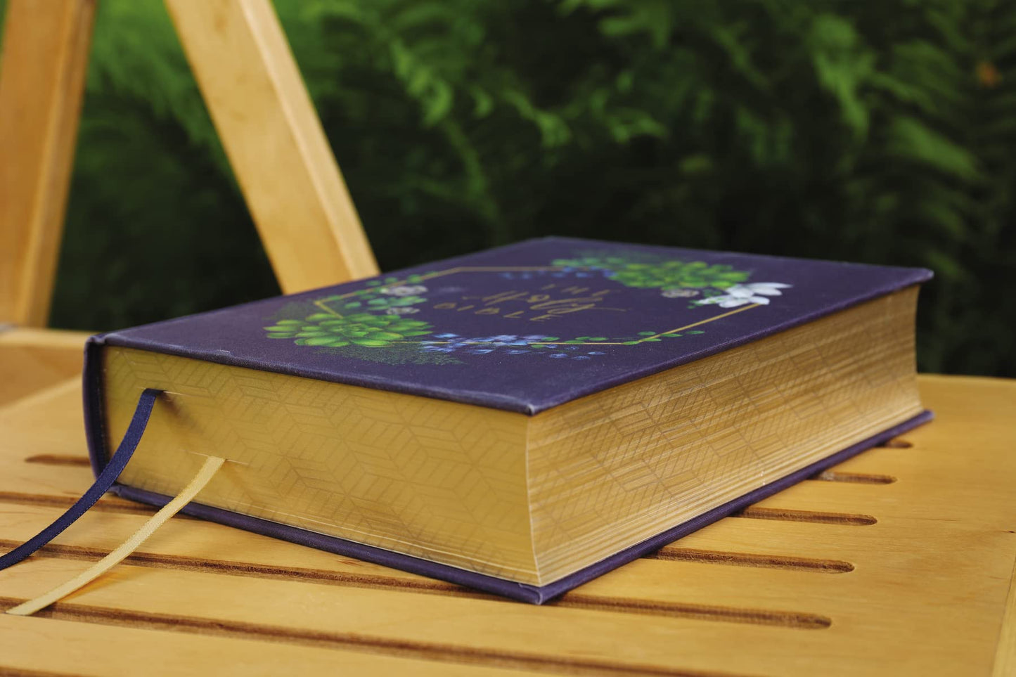 NIV, Artisan Collection Bible, Womens Bible with Journaling