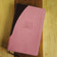 NIV, Premium Gift Bible, Leathersoft, Pink/Brown, Red Letter, Comfort Print: The Perfect Bible for Any Gift-Giving Occasion