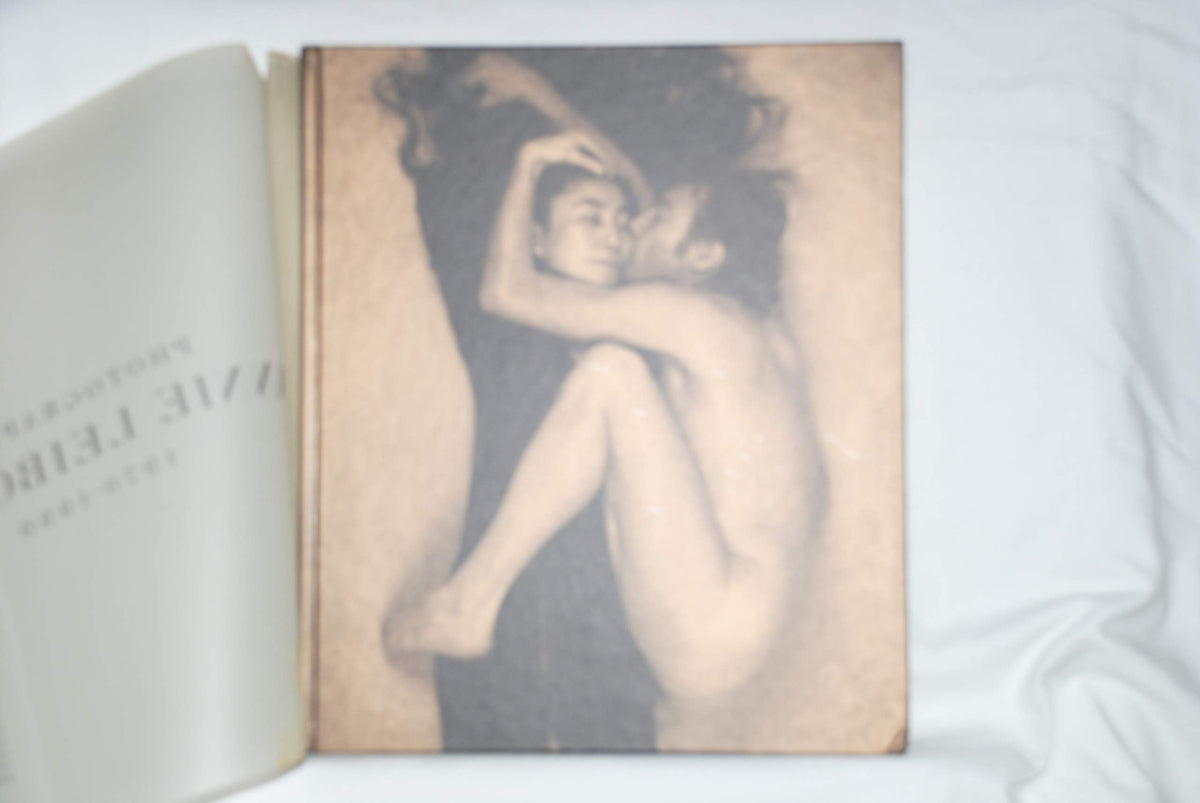 Annie Leibovitz, Photographs, 1970-1990 : Including a Conversation with Ingrid Siscny