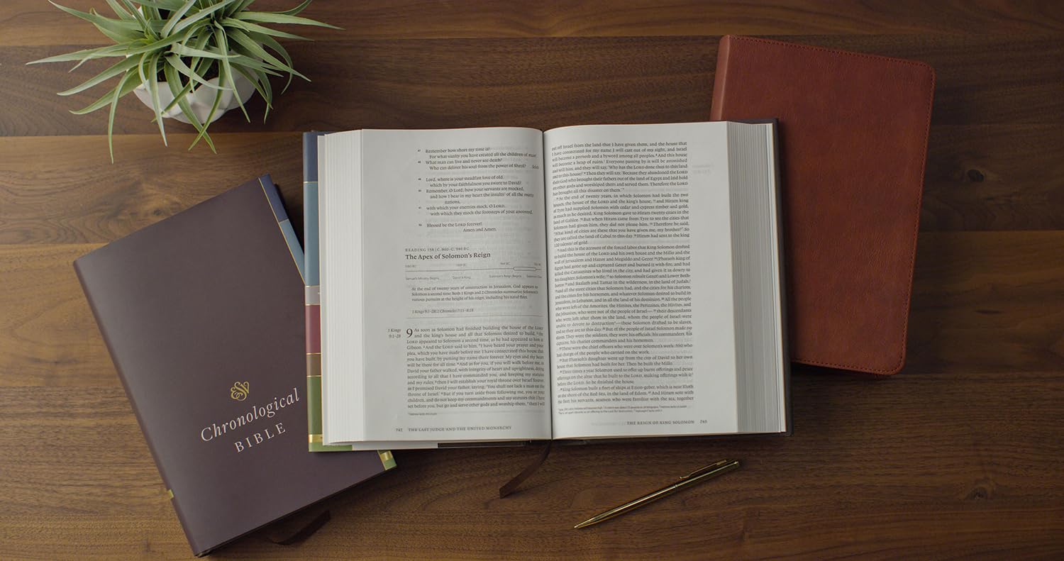 ESV Chronological Bible (TruTone, Brown): Holy Bible, English Standard Version