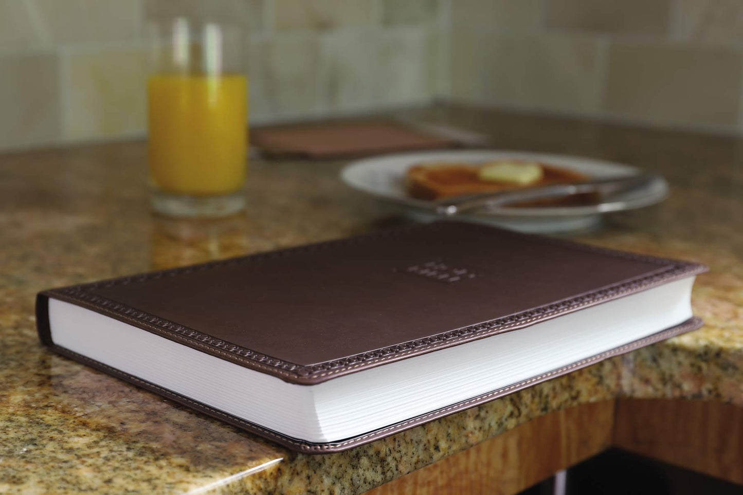 NIV Value Thinline Bible Large Print Leathersoft Brown