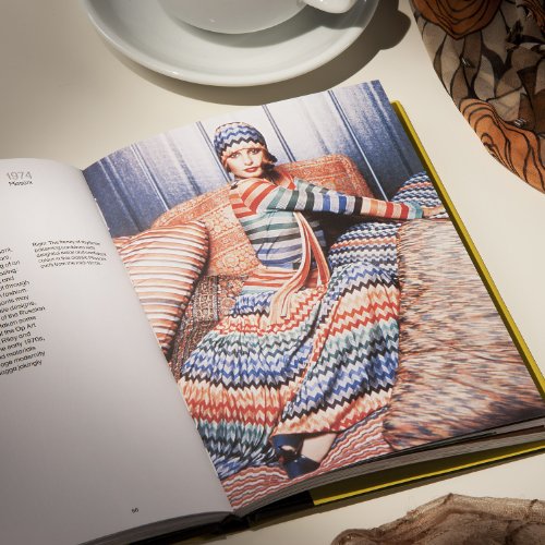 Fifty Dresses That Changed the World (Fifty...that Changed the World)