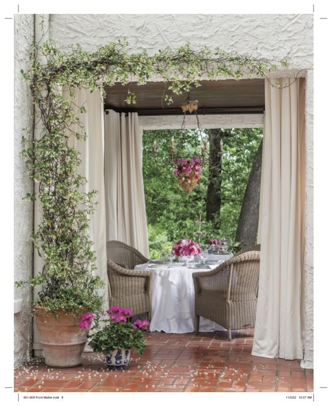 The Art of Beautiful Tables: A treasury of inspiration and ideas for anyone who loves gracious entertaining (Victoria)