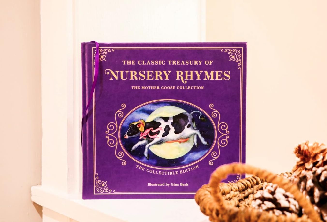The Complete Collection of Mother Goose Nursery Rhymes: The Collectible Leather Edition