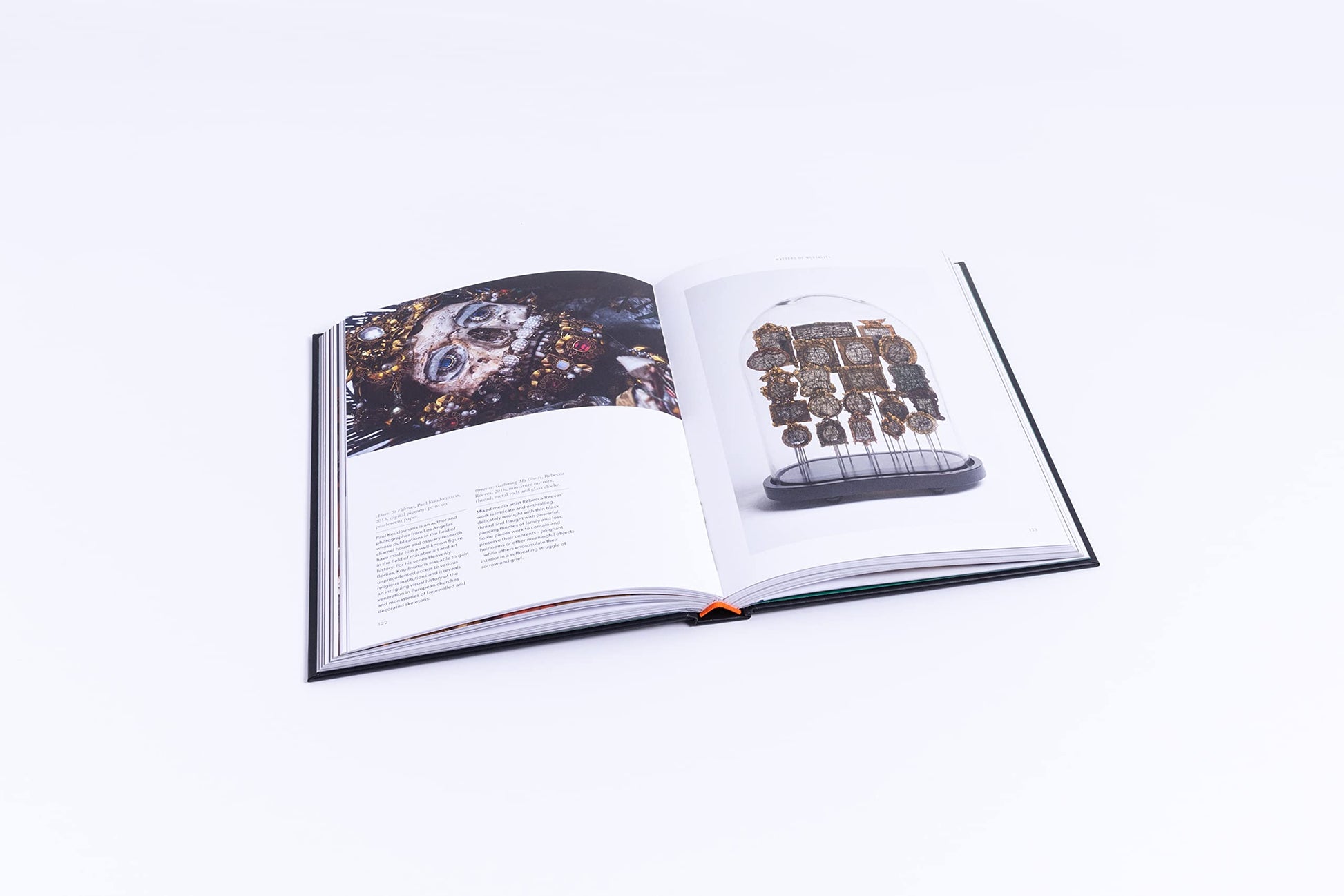 The Art of Darkness: A Treasury of the Morbid, Melancholic and Macabre (Volume 2) (Art in the Margins, 2)