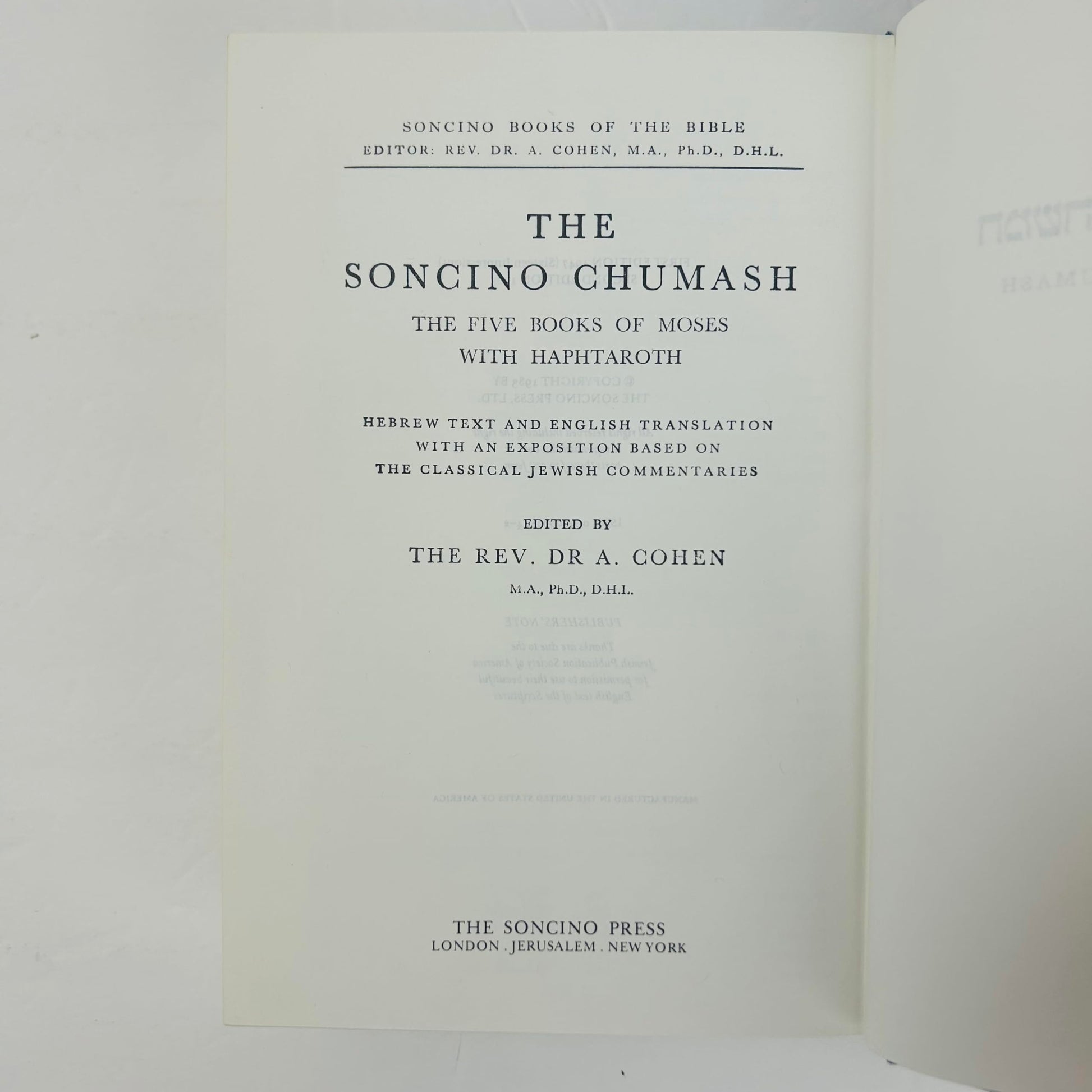 The Soncino Chumash