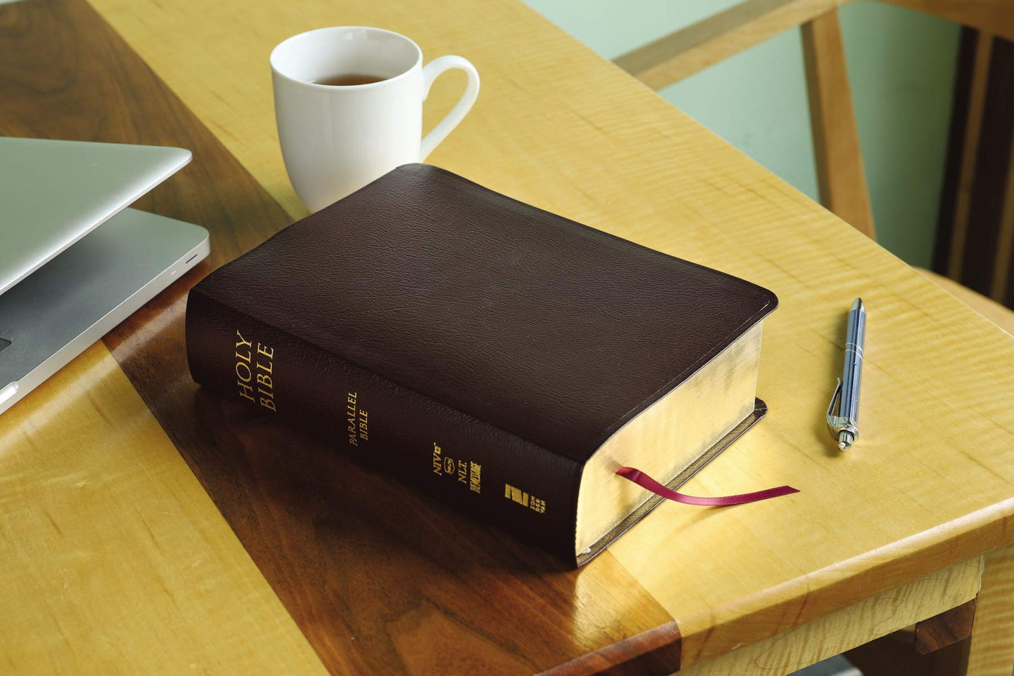 NIV, NKJV, NLT, The Message, Contemporary Comparative Parallel Bible, Bonded Leather, Burgundy: The World’s Bestselling Bible Paired with Three Contemporary Versions