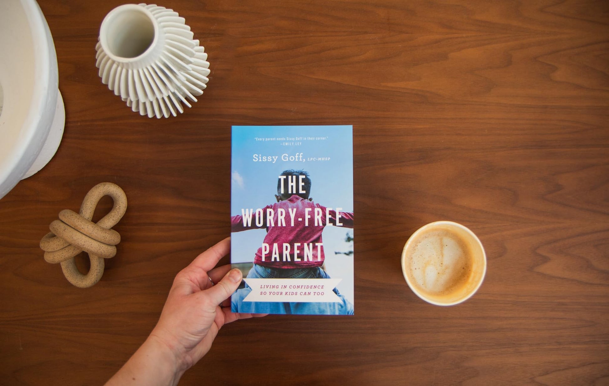 The Worry-Free Parent: Living in Confidence So Your Kids Can Too  Parenting Girls & Boys  Guide to Live Free from Anxiety and Improve Mental Health