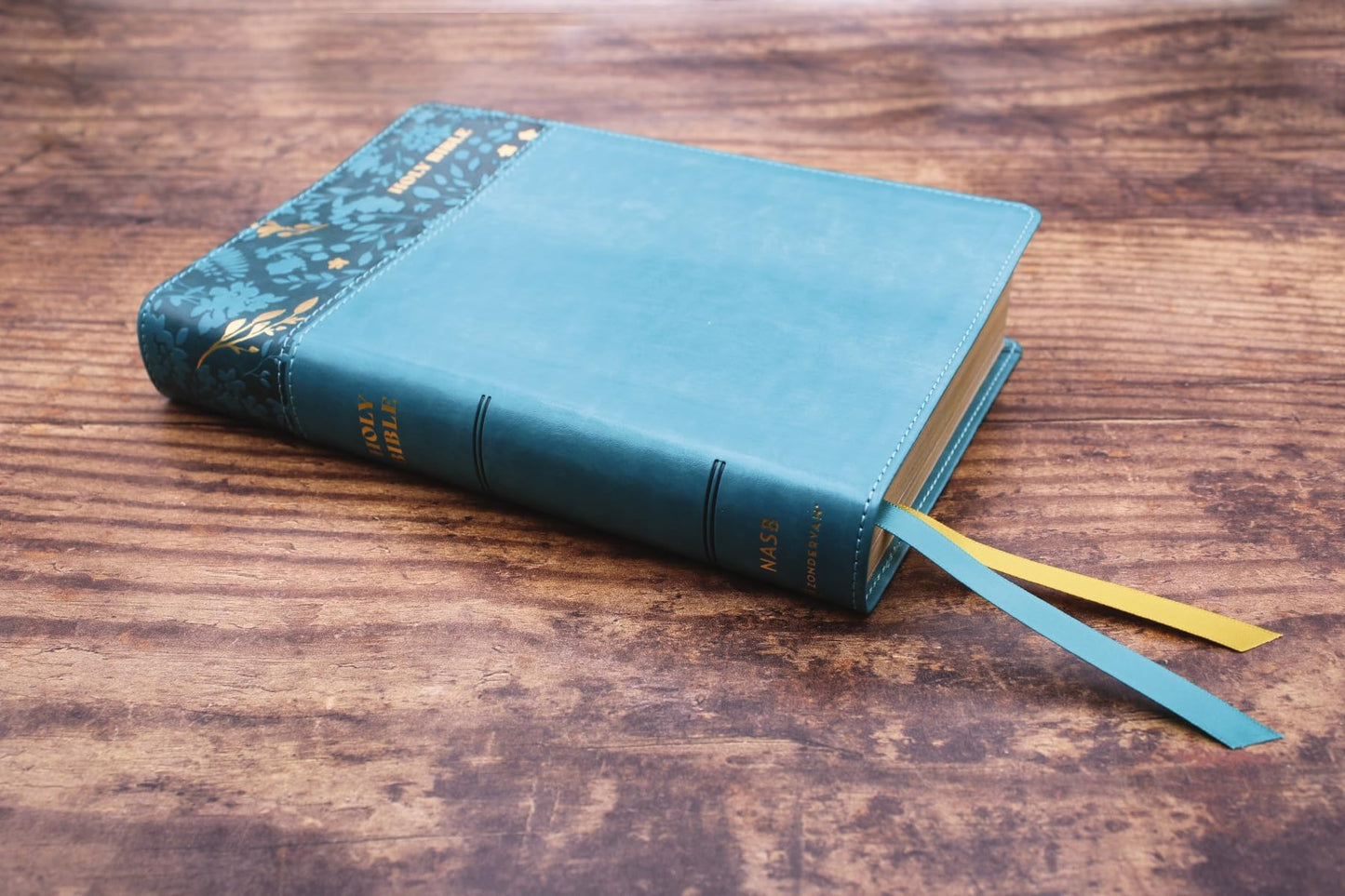 NASB, Personal Size Bible, Large Print, Leathersoft, Teal, Red Letter, 1995 Text, Comfort Print
