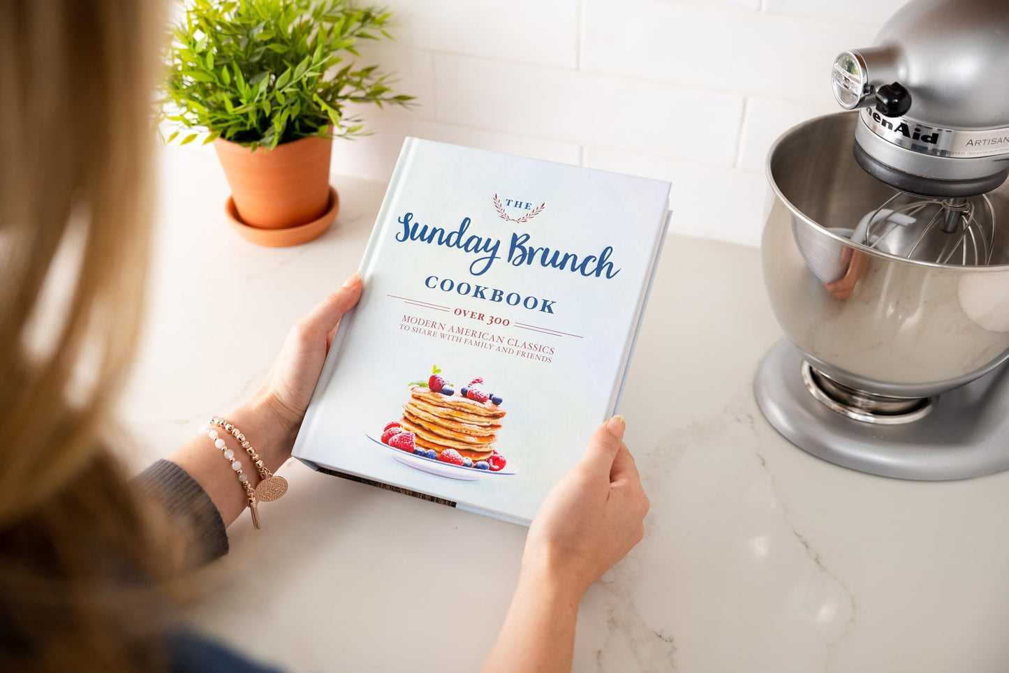 The Sunday Brunch Cookbook: Over 250 Modern American Classics to Share with Family and Friends