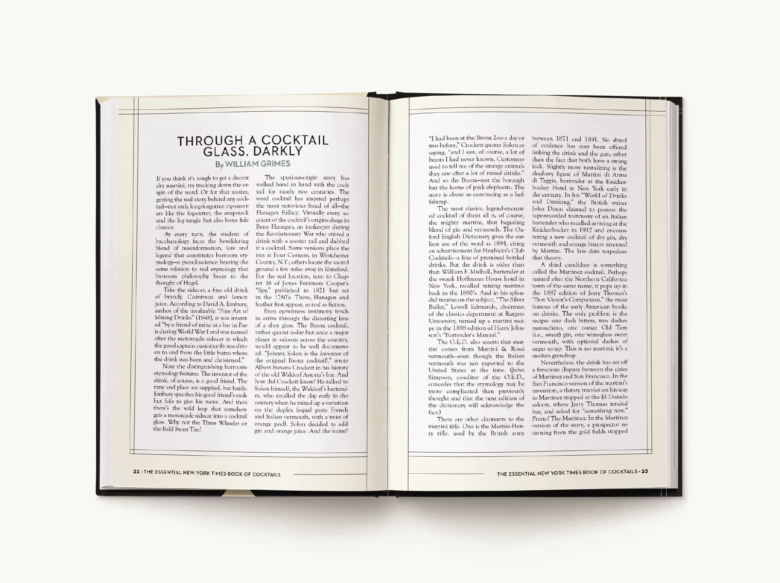 The Essential New York Times Book of Cocktails: Over 350 Classic Drink Recipes With Great Writing from The New York Times