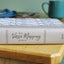 NIV, Verse Mapping Bible, Leathersoft, Navy Floral, Thumb Indexed, Comfort Print: Find Connections in Scripture Using a Unique 5-Step Process
