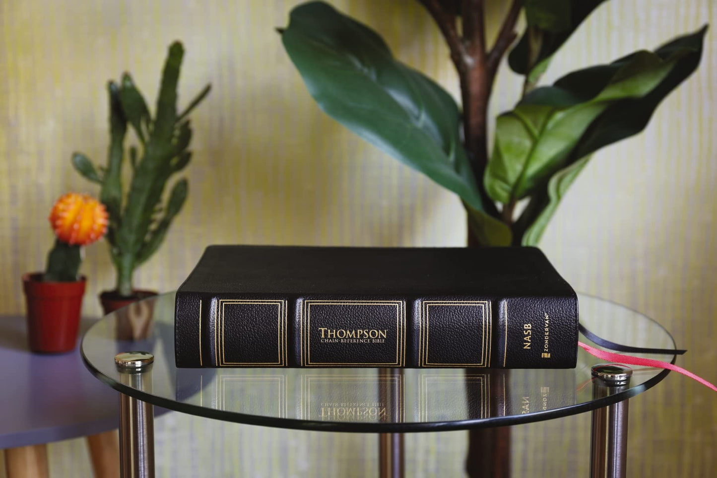 NASB, Thompson Chain-Reference Bible, Genuine Leather, Calfskin, Black, 1995 Text, Red Letter, Comfort Print