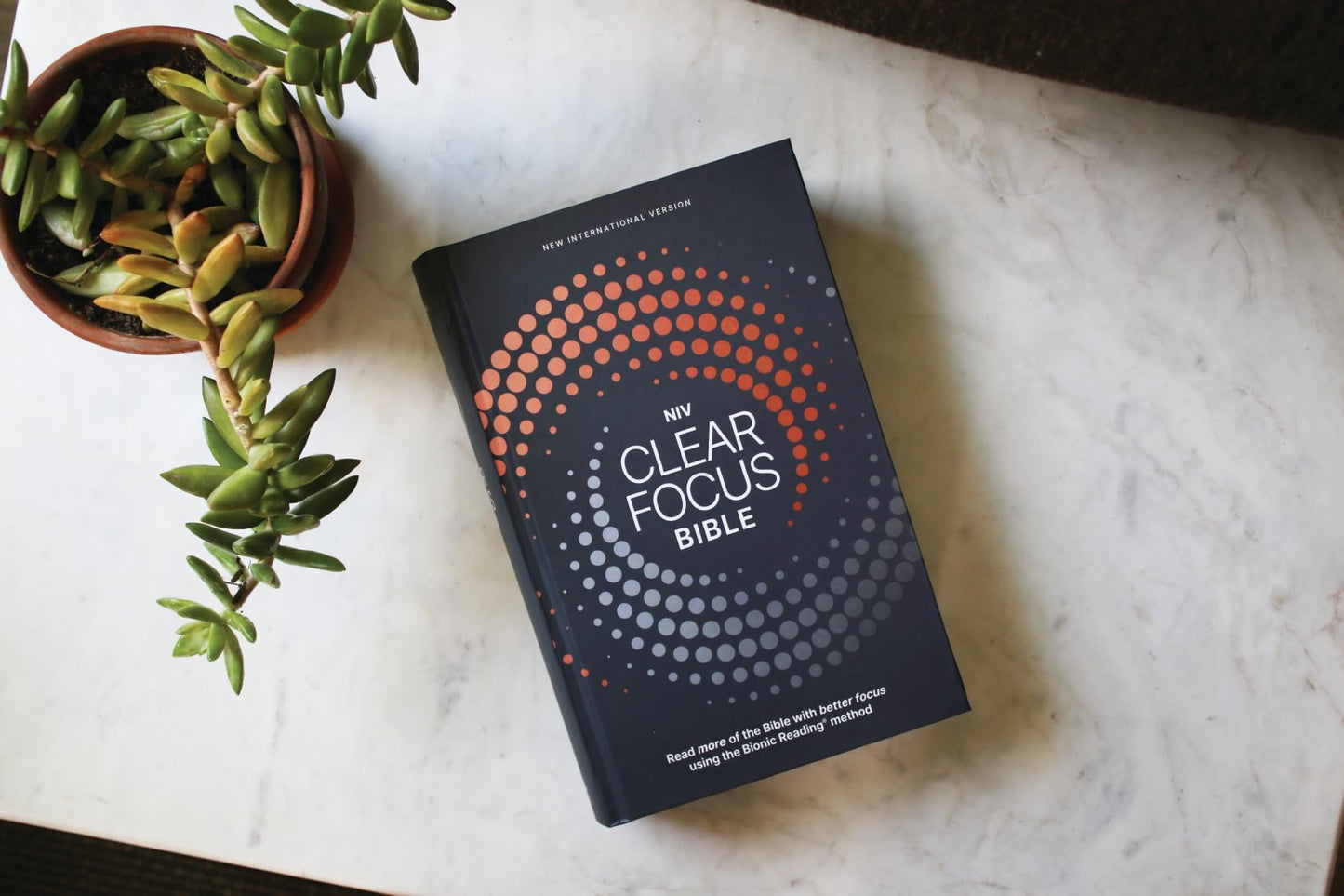 NIV, Clear Focus Bible, Hardcover, Charcoal/Copper: Read more of the Bible with better focus using the Bionic Reading Method