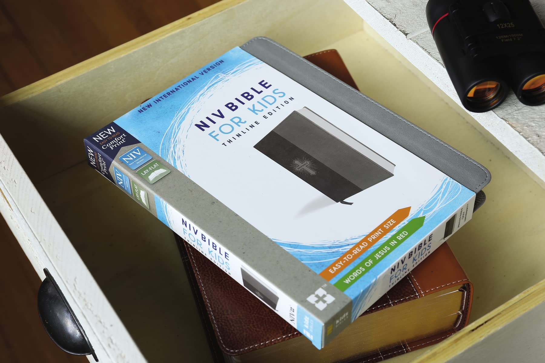 NIV, Bible for Kids, Leathersoft, Gray, Red Letter, Comfort Print: Thinline Edition