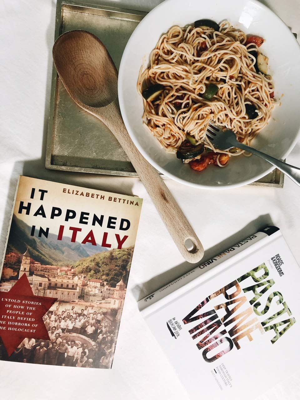 It Happened in Italy: Untold Stories of How the People of Italy Defied the Horrors of the Holocaust