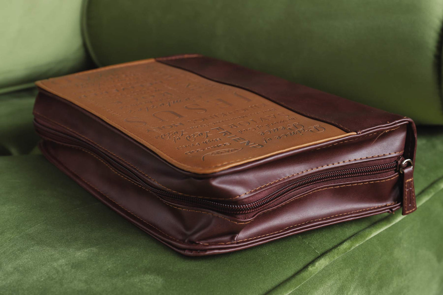 Names of Jesus Bible Cover, Zippered, Italian Duo-Tone Imitation Leather, Brown/Tan, Extra Large