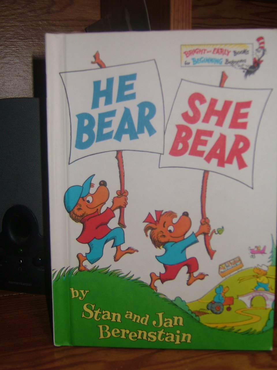 He Bear, She Bear (Bright & Early Books(R))