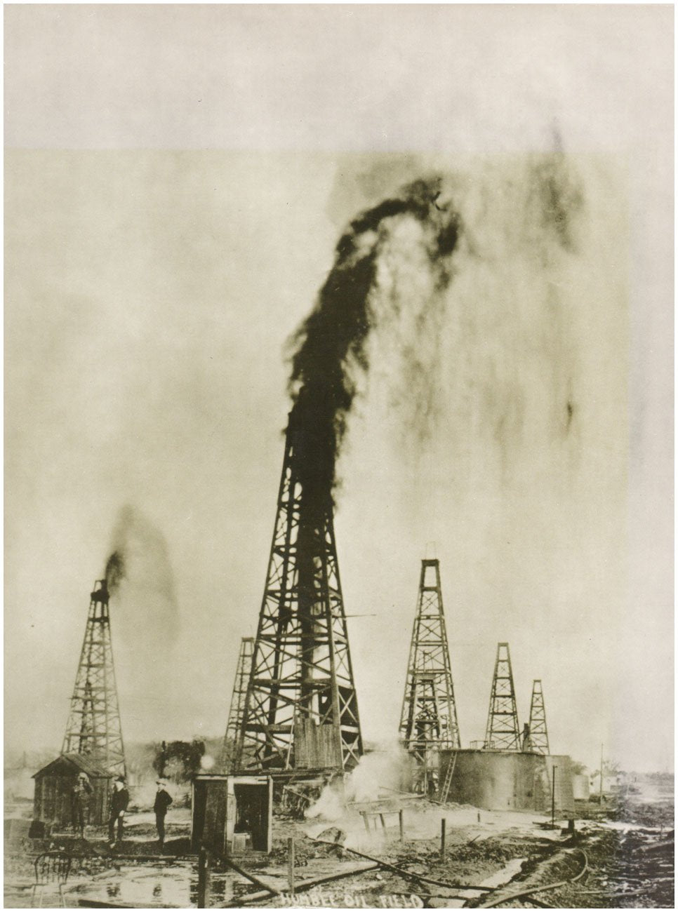 Early Texas Oil: A Photographic History, 1866-1936 (The Montague History of Oil Series, No. 1)