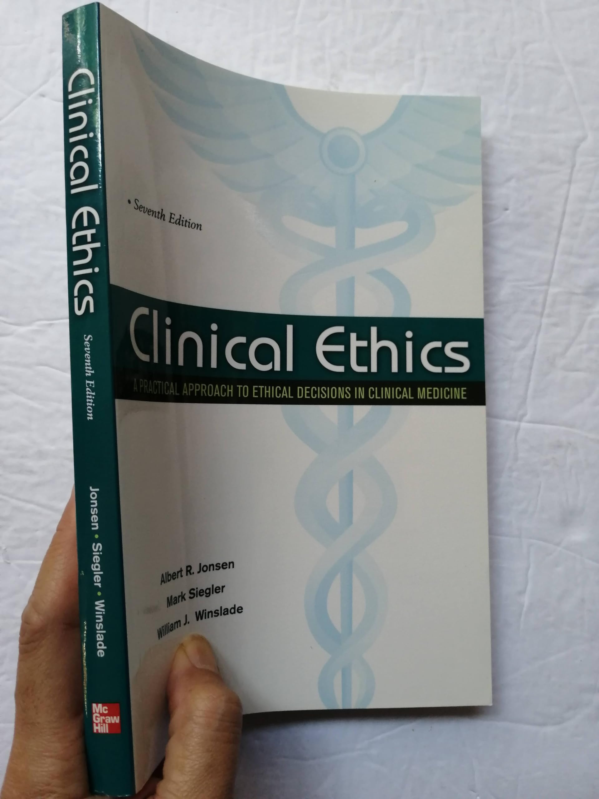 Clinical Ethics: A Practical Approach to Ethical Decisions in Clinical Medicine, Seventh Edition (LANGE Clinical Science)