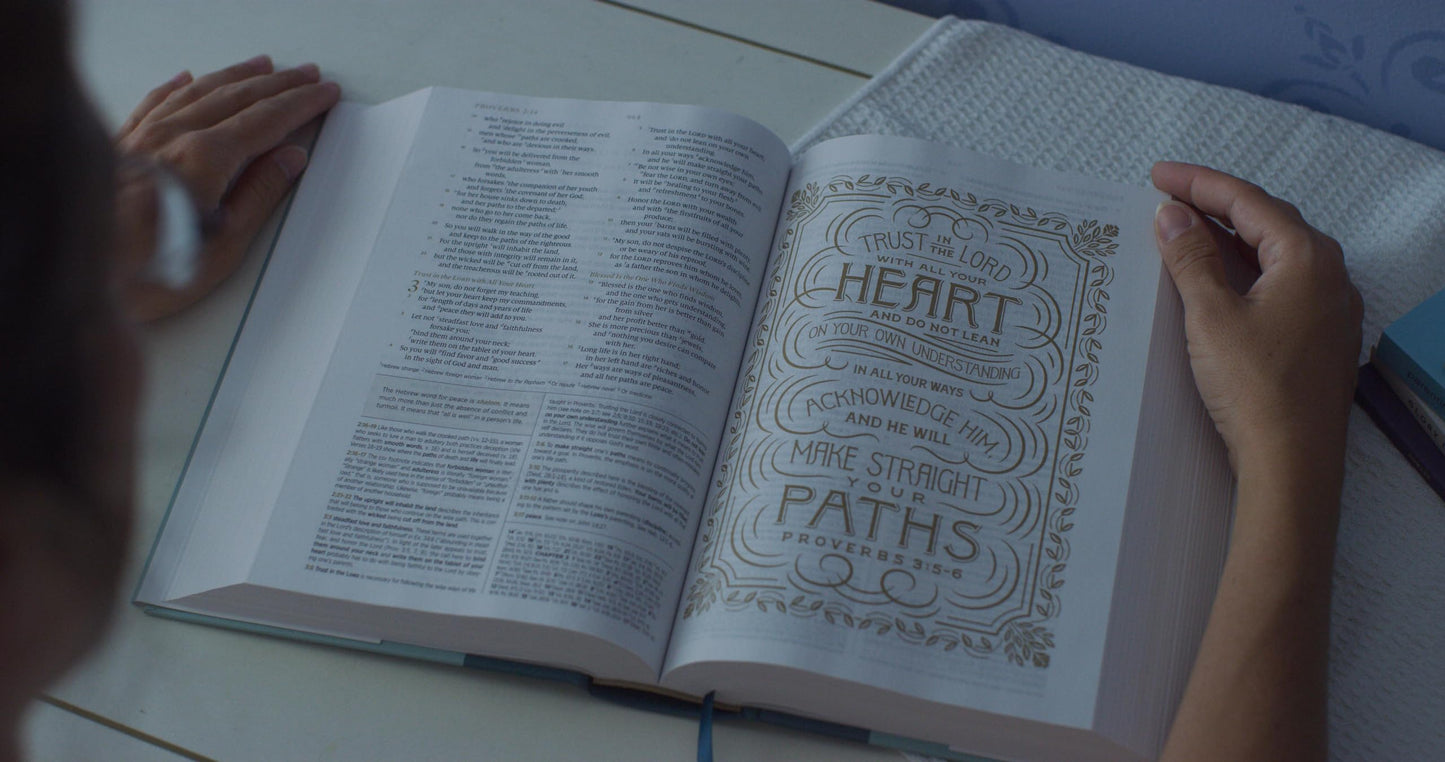 ESV Women's Study Bible (Hardcover): Holy Bible, English Standard Version