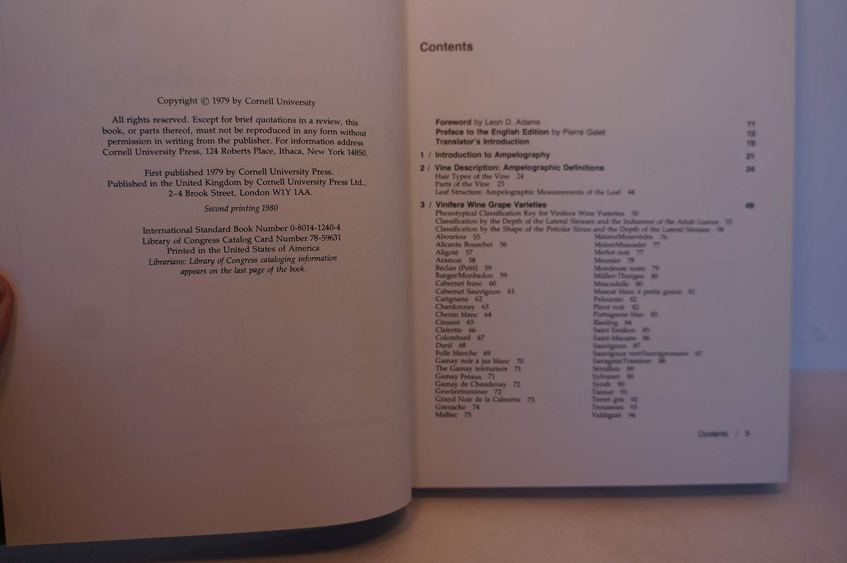 A Practical Ampelography: Grapevine Identification (Comstock Bk)