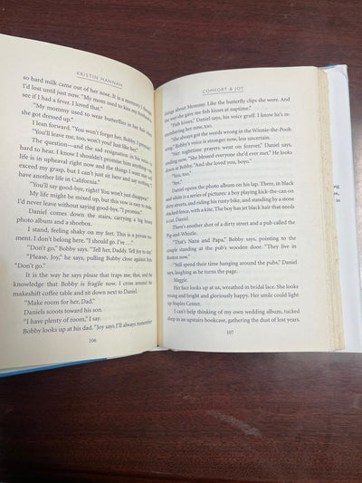 Comfort & Joy: A Novel by Kristin Hannah