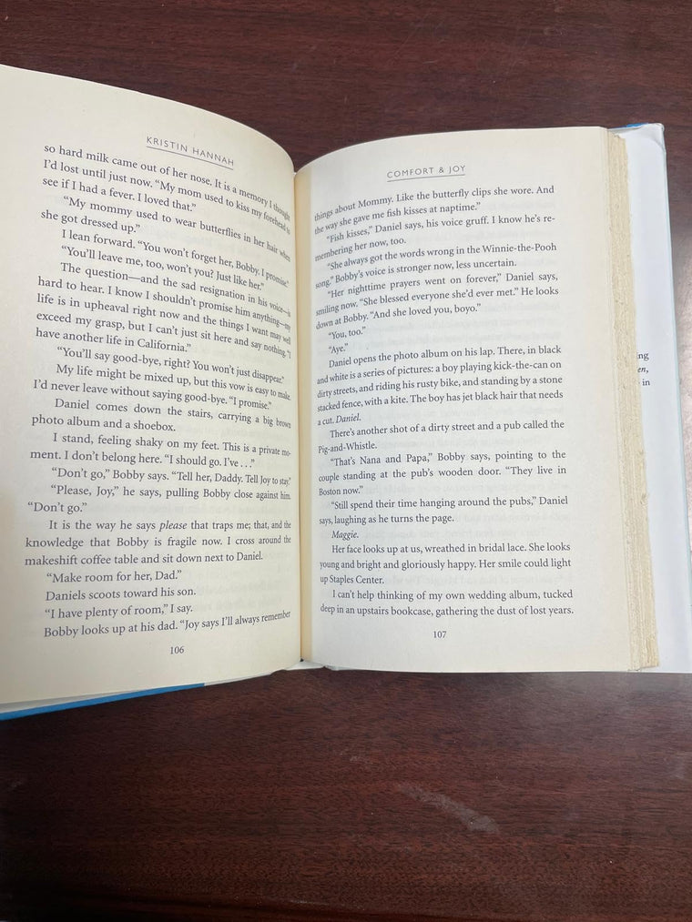 Comfort & Joy: A Novel by Kristin Hannah