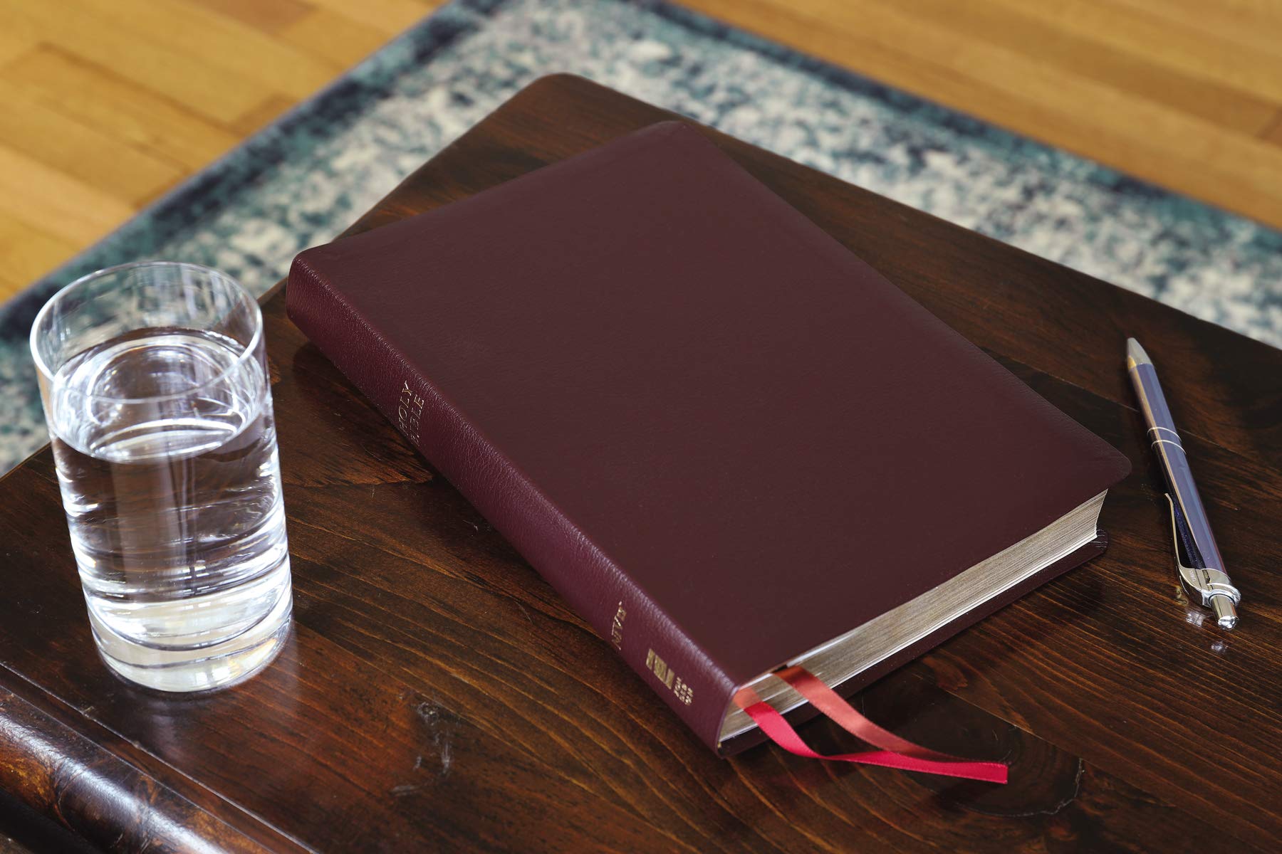 NIV, Thinline Reference Bible (Deep Study at a Portable Size), Large Print, Bonded Leather, Burgundy, Red Letter, Comfort Print
