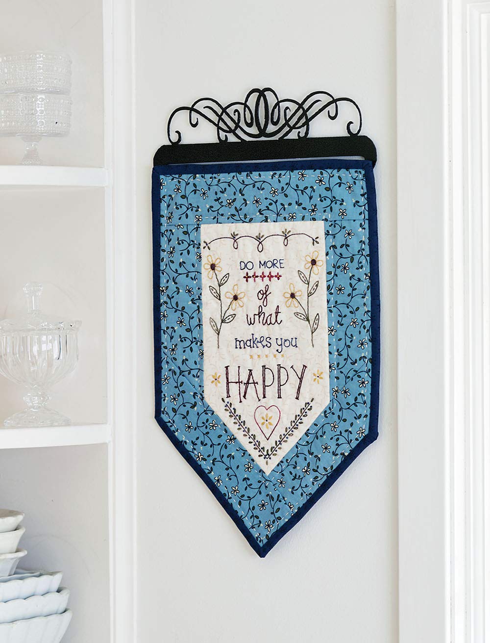 Changing Seasons: 17 Embroideries to Mix and Match