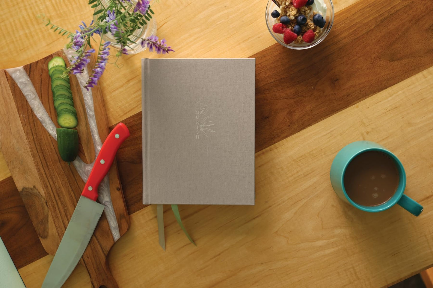 Flourish: The NIV Bible for Women, Cloth over Board, Cream,