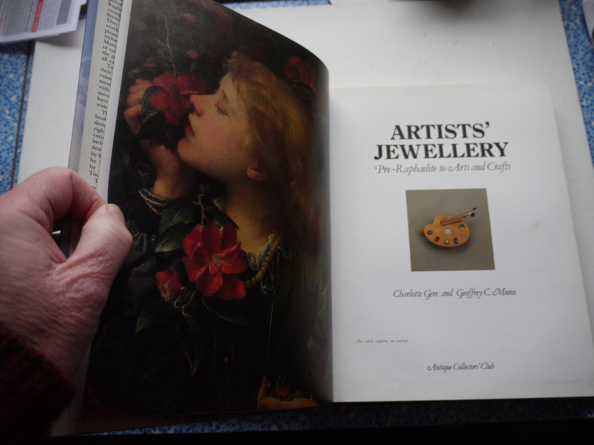 Artists' Jewellery: Pre-Raphaelite to Arts and Crafts