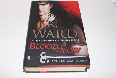 Blood Vow: Black Dagger Legacy