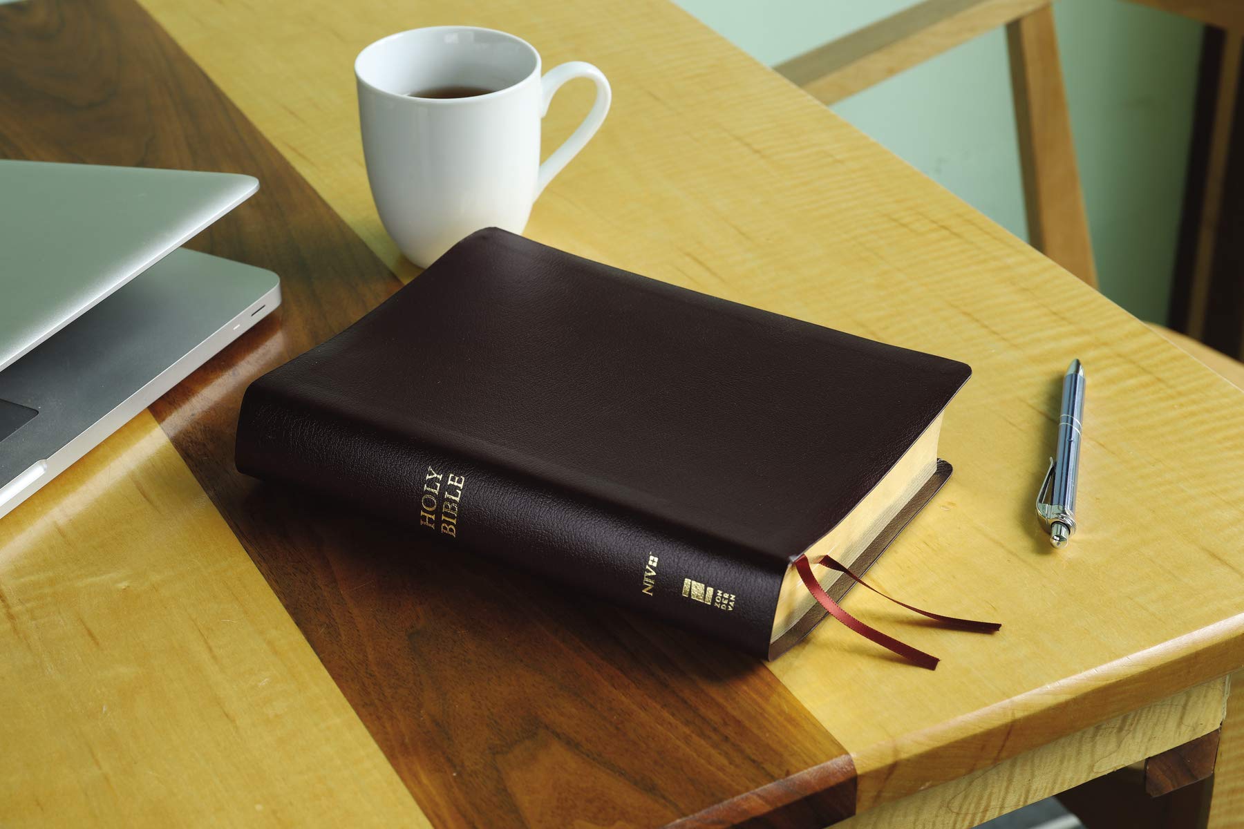 NIV, Reference Bible, Giant Print, Bonded Leather, Burgundy, Red Letter, Thumb Indexed, Comfort Print