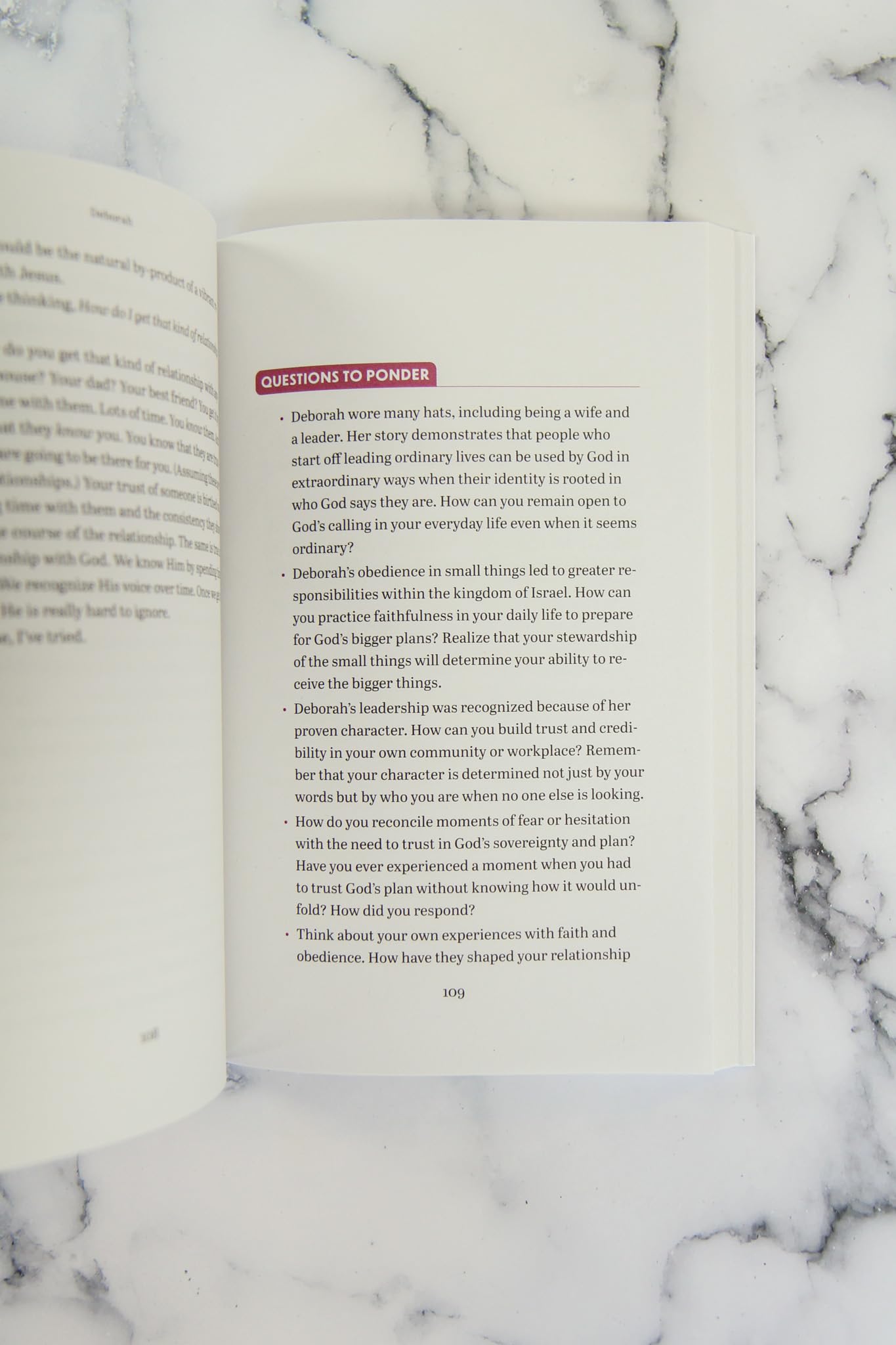 Knowing God's Voice: What Female Prophets of the Bible Teach Us About Recognizing, Trusting, and Obeying God