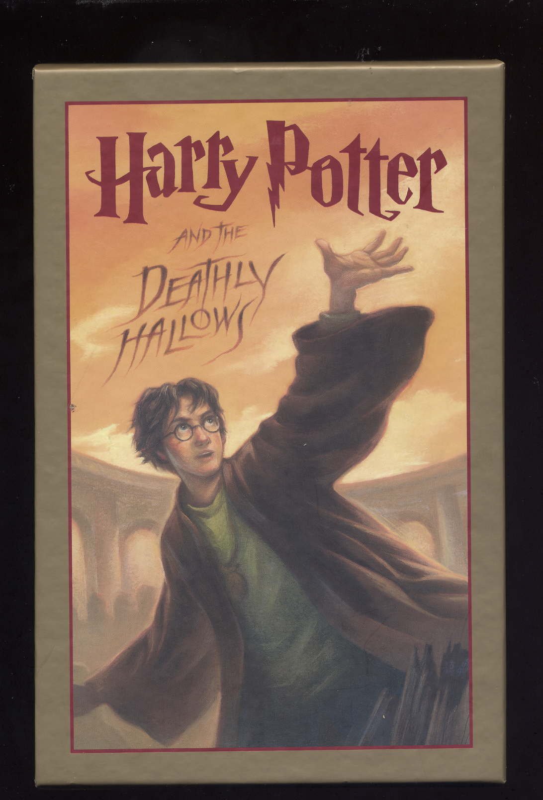 Harry Potter and the Deathly Hallows (Book 7) (Deluxe Edition)