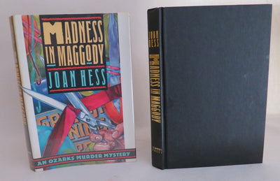 Madness in Maggody (Arly Hanks Mysteries)