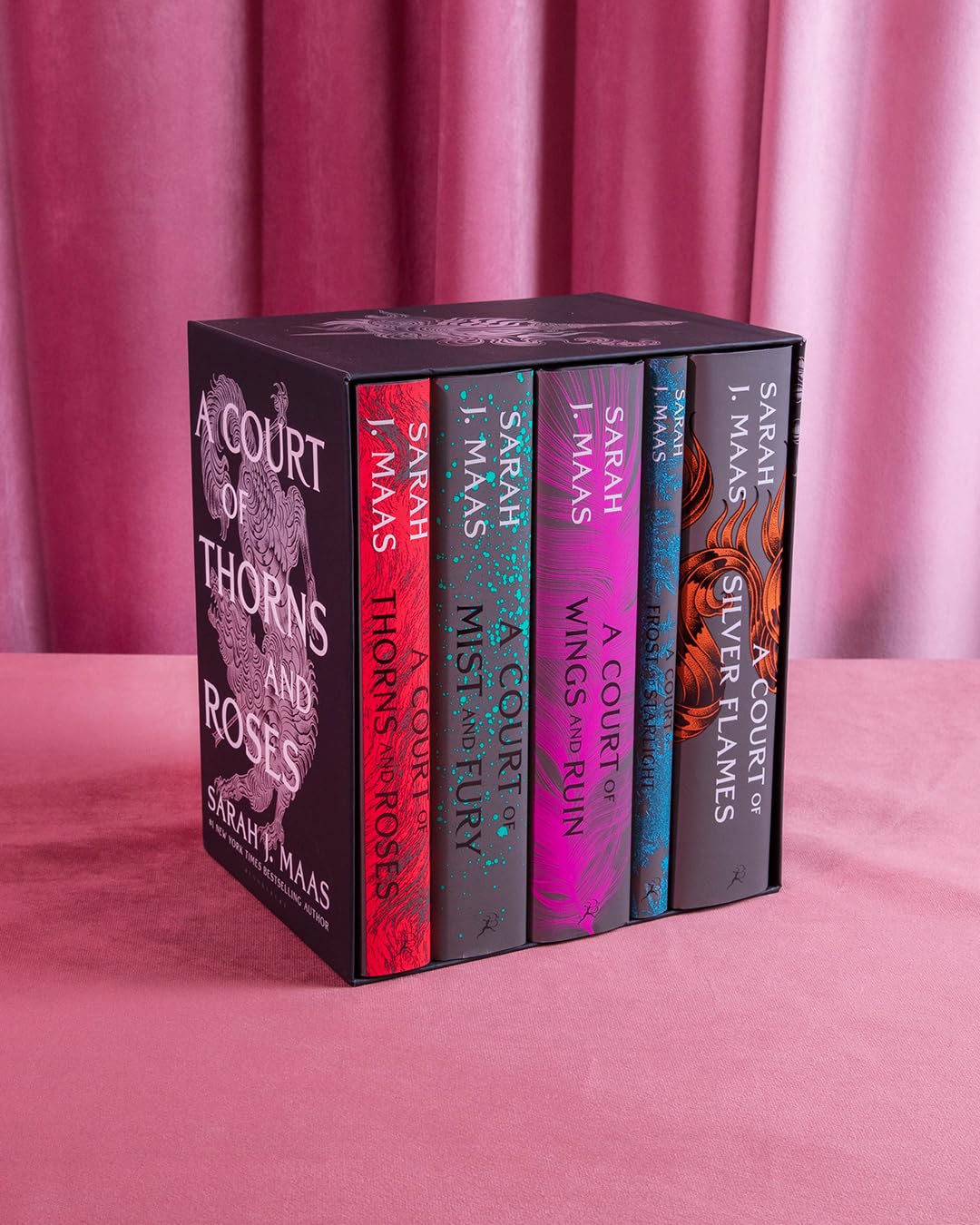 A Court of Thorns and Roses Hardcover Box Set