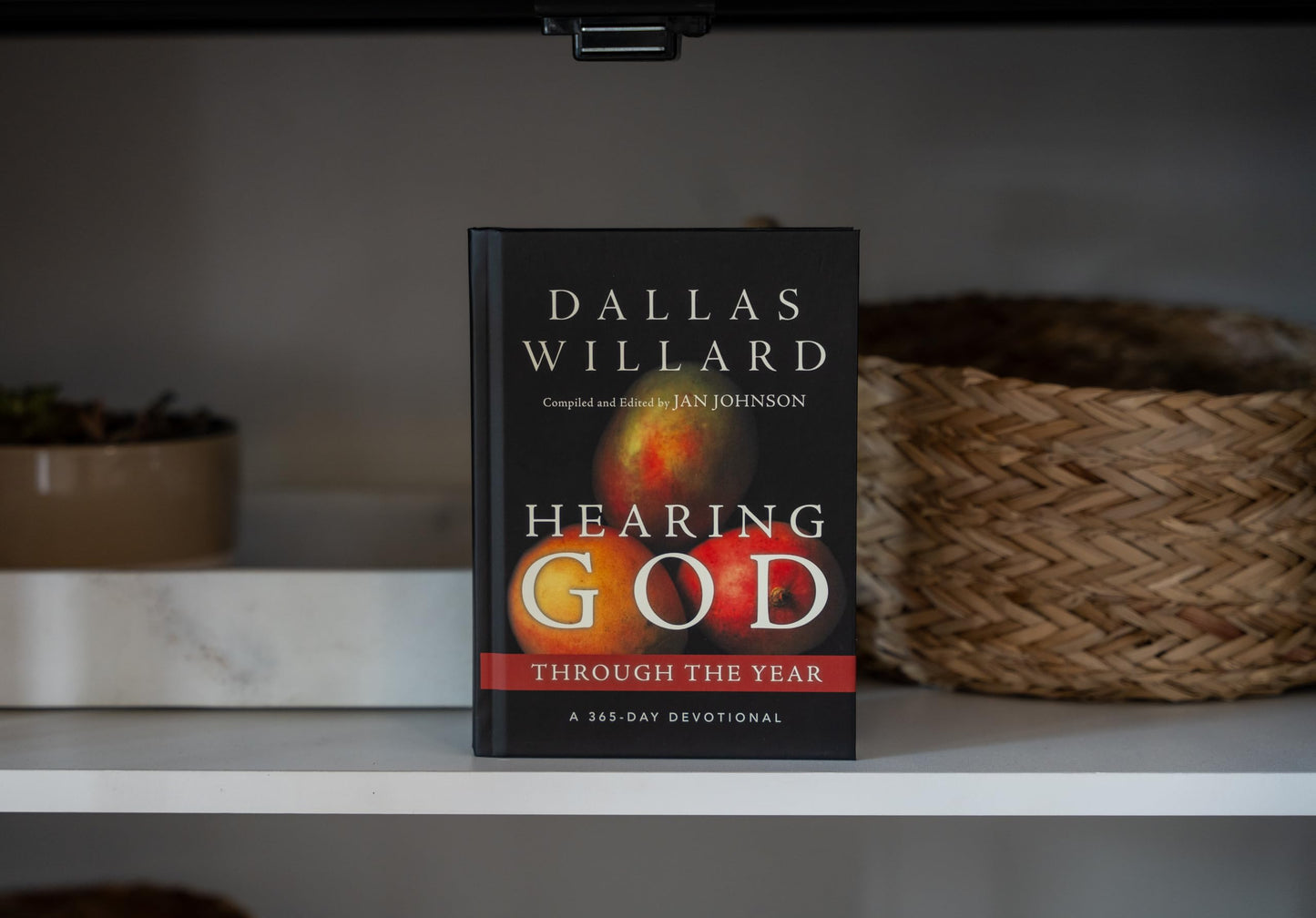 Hearing God Through the Year: A 365-Day Devotional (Through the Year Devotionals)
