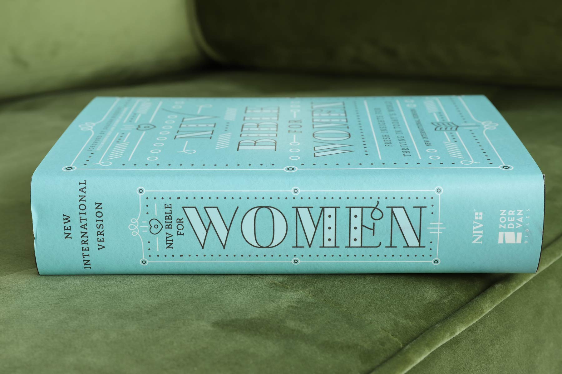 NIV, Bible for Women, Hardcover: Fresh Insights for Thriving in Today's World