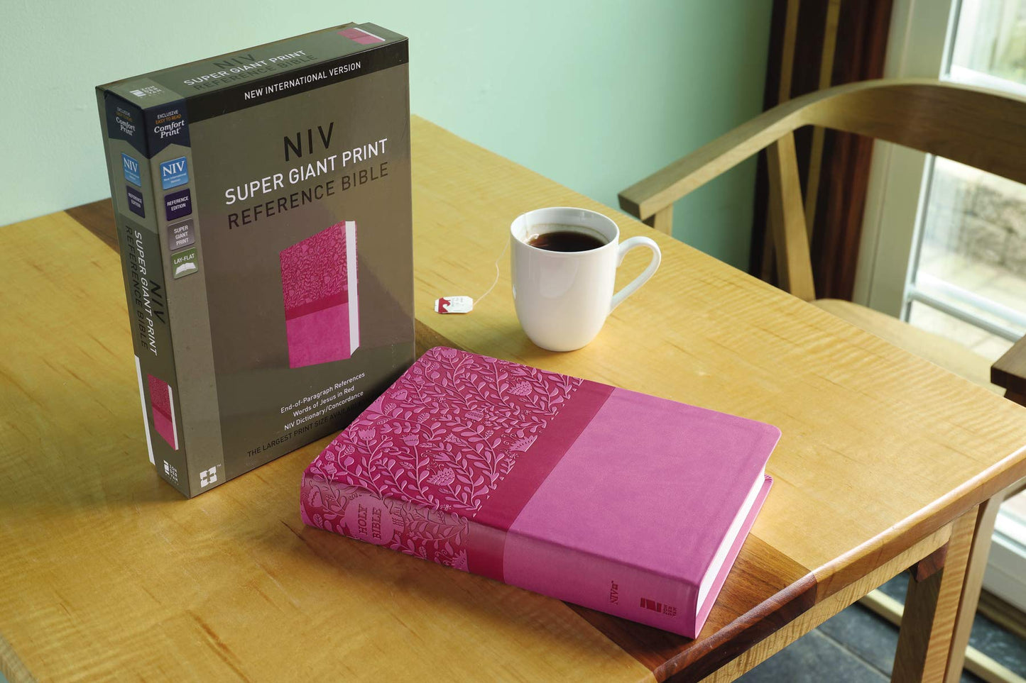 NIV, Super Giant Print Reference Bible (Font Size: 16.5-point), Leathersoft, Pink, Red Letter, Comfort Print
