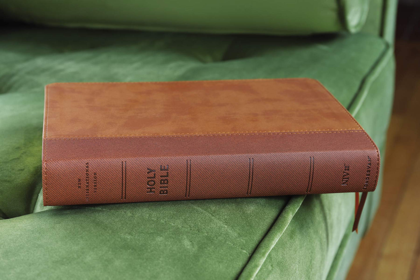 NIV Personal Size Bible Large Print Leathersoft Brown